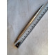 Sølv fylle penn, lang og smal og kan brukes som brevåpner