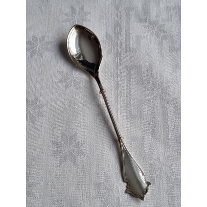 Nydelig antikk sølvskje, liten serveringsskje, med vakkert mønster, ca 17,7 cm