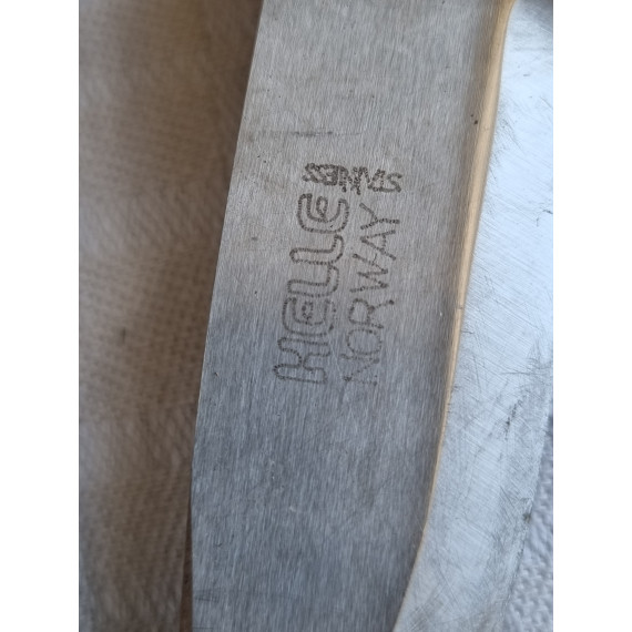 Flott Helle kniv, Nying, med bjørk skaft og kort knivblad, rekl for Storebrand