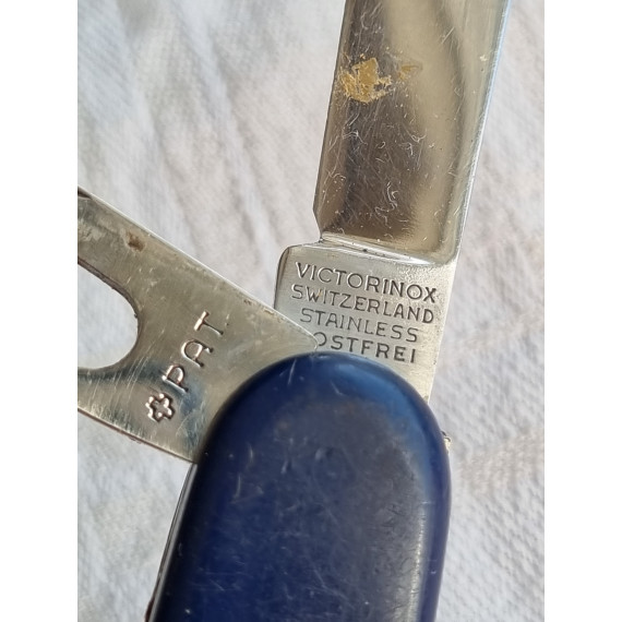 Victorinox lommekniv, rustikk blå fl kniver og vinopptrekker, fra Wilhelmsen Lines