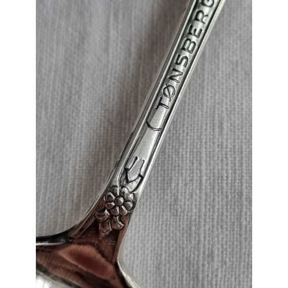Suvenir skje i sølv fra Tønsberg, Svend Foyn, Slottstårnet flotte detaljer