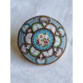 Nydelig eldre mikro mosaikk brosje i art deco design med blomster, diameter ca 4,5 cm