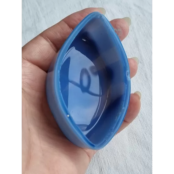 Stor saltskål, saltkar i sølv med spesielt blått glass