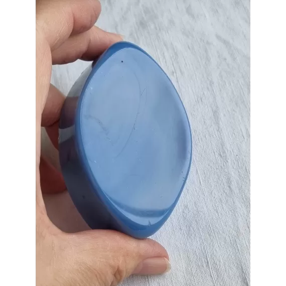 Stor saltskål, saltkar i sølv med spesielt blått glass