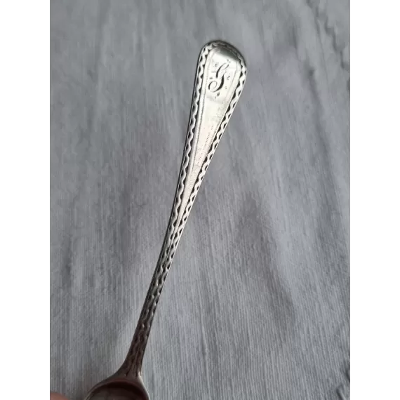 Noe lang saltskje, flott spade-formet i Britisk sterling sølv, ca 9,5 cm