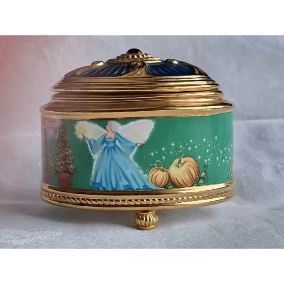 Smykkeskrin i porselen, Cinderella, Askepott med spilledåse, fra Faberge