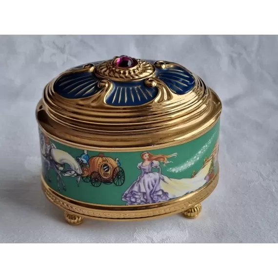 Smykkeskrin i porselen, Cinderella, Askepott med spilledåse, fra Faberge