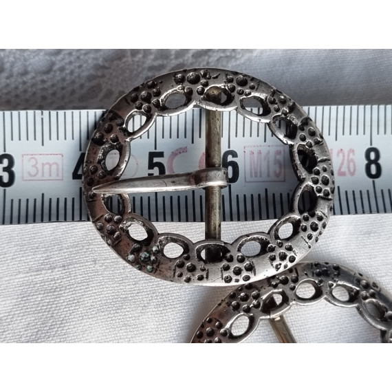 Sølv kne eller vest spenner til bunad, 3,5 x 3 cm