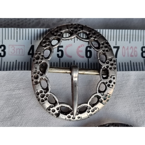 Sølv kne eller vest spenner til bunad, 3,5 x 3 cm