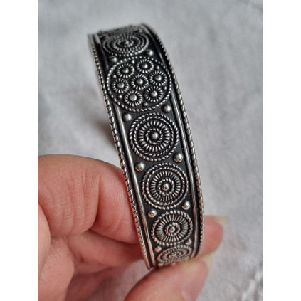 Vintage, eldre sølv armbånd, armring med norrønt motiv, fra Elvik