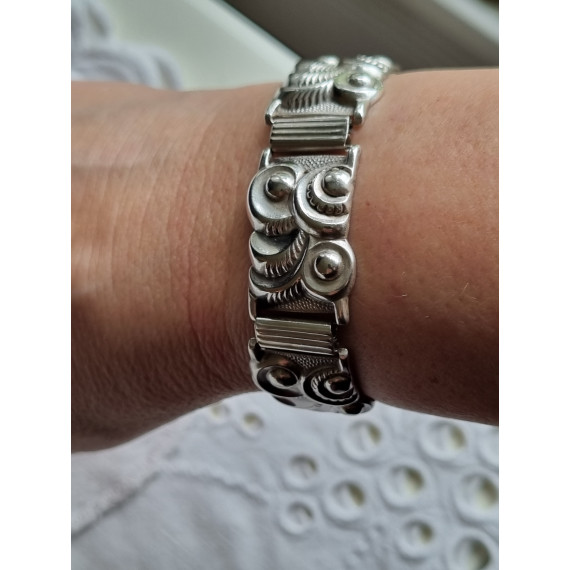 Nydelig leddet armbånd i 830 sølv, fra David-Andersen, fra 1940-tallet