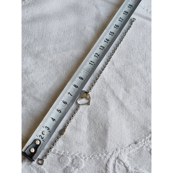 Armbånd sølv farget, med hjertedekor, hjertesmykke, ca 18 cm