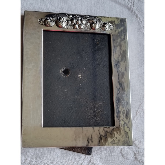 Håndhamret ramme i 830 sølv, ca 10 x 12 cm