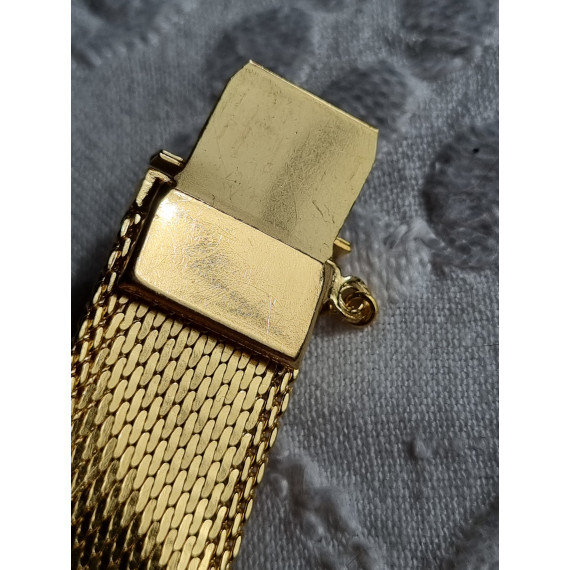 Smekkert gull farget armbånd, mursteins armbånd, med detaljer