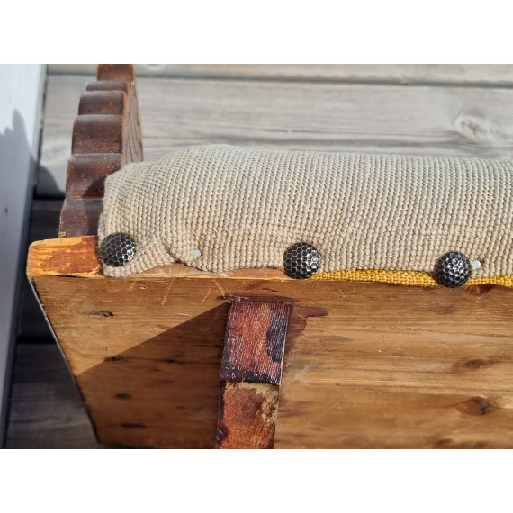 Flott peiskrakk, pianokrakk med drage hoder, flotte detaljer