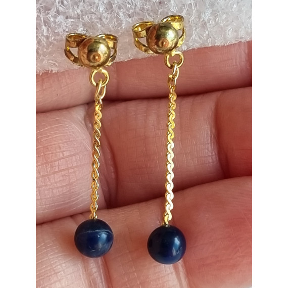 Nydelig par øredobber, med ekte lapis lazuli stein kuler