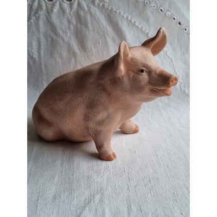 Herlig, mellomstor porselens figur, en sittende gris