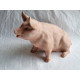 Herlig, mellomstor porselens figur, en sittende gris