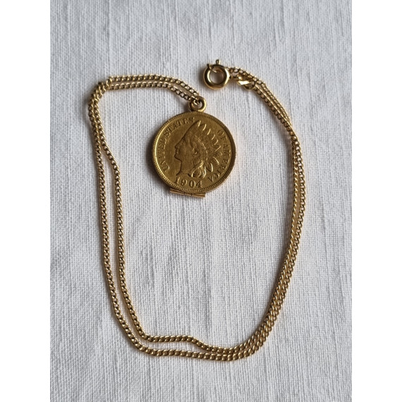 Helt særegent smykke, forgylt One cent fra 1904, gjort om til en medaljong