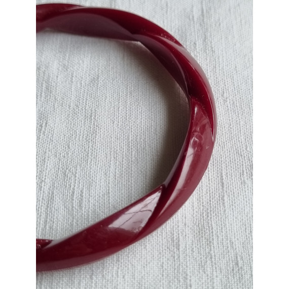 Ubrukt armbånd fra 1980 til 1990-tallet, burgunder, med vri form