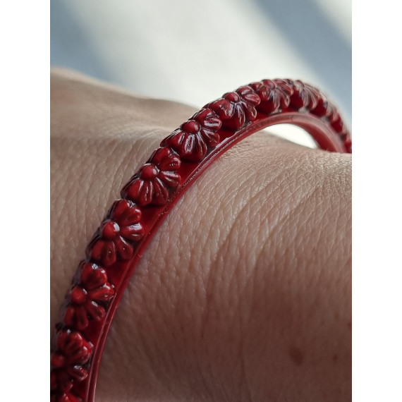 Ubrukt armbånd, fra 1980 til 1990-tallet, vakkert, burgunder, med nydelige detaljer