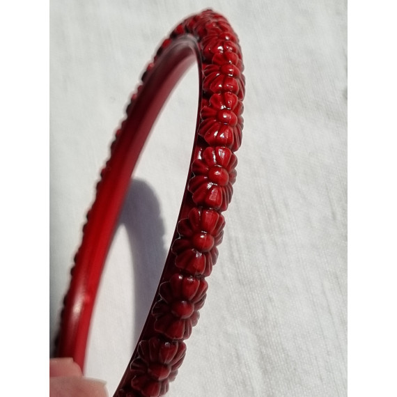 Ubrukt armbånd, fra 1980 til 1990-tallet, vakkert, burgunder, med nydelige detaljer