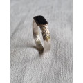 Enkel, og eldre ring i 830 sølv, signet ring