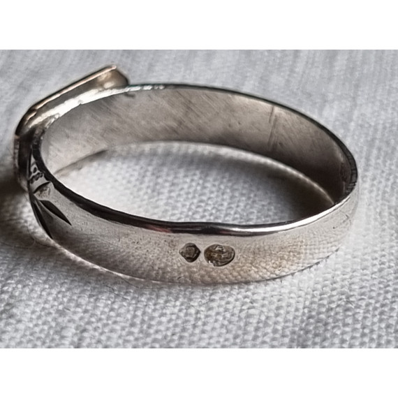 Enkel, og eldre ring i 830 sølv, signet ring