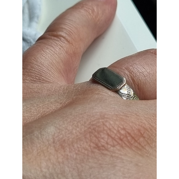 Enkel, og eldre ring i 830 sølv, signet ring