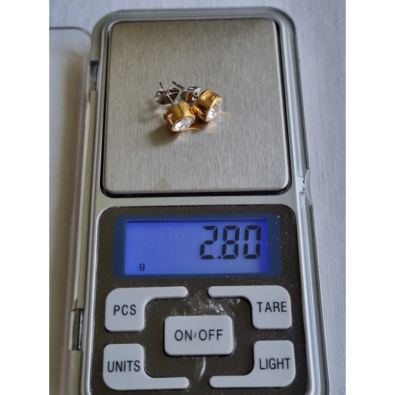 Nydelig par øredobber, gullfarget med imitert diamant