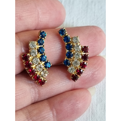 Flott par øreklips med strass steiner i rødt, hvitt og blått