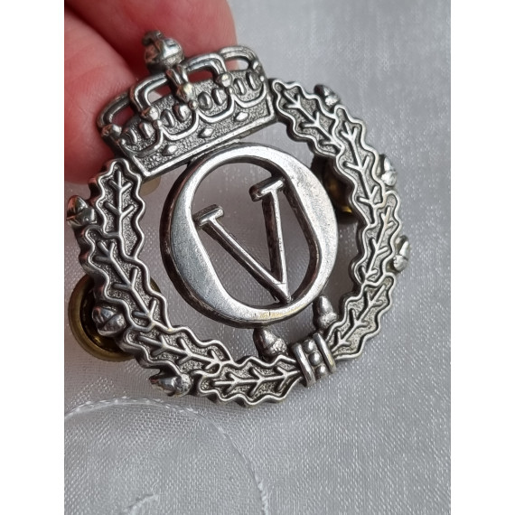 Forsvarets beret, luemerke OV, forsølvet, Ustemplet