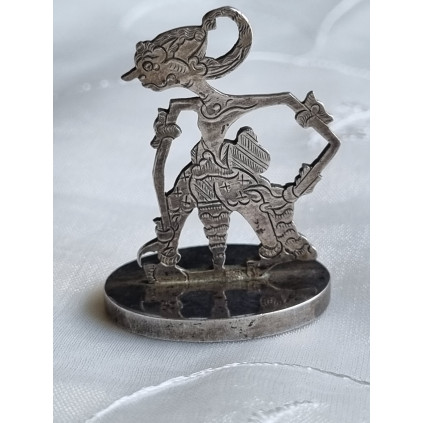 Særegen signet, antatt i sølv, med Wayang Anuman Indonesia figur