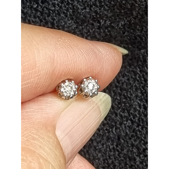 Diamantøredobber, øredobber i 585 hvitt gull, med 2 stk 8/8 diamanter