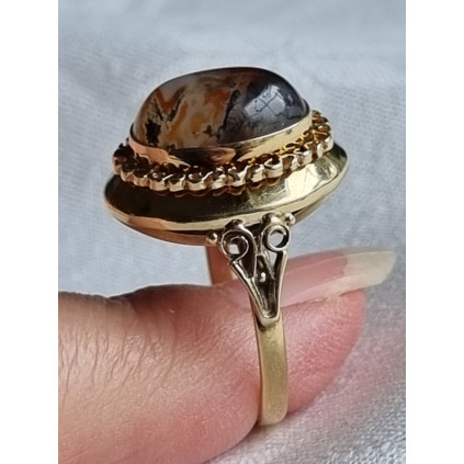 Vintage ring i 585 gult gull, strl 60, med flott cabochonslipt moseagat, 4,94 gram