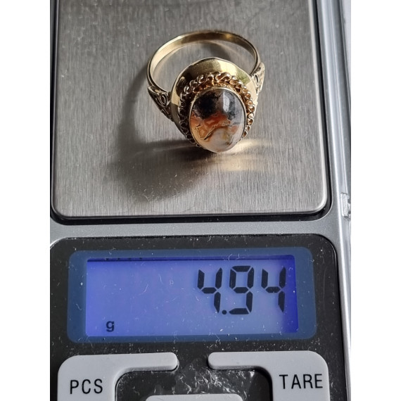 Vintage ring i 585 gult gull, strl 60, med flott cabochonslipt moseagat, 4,94 gram