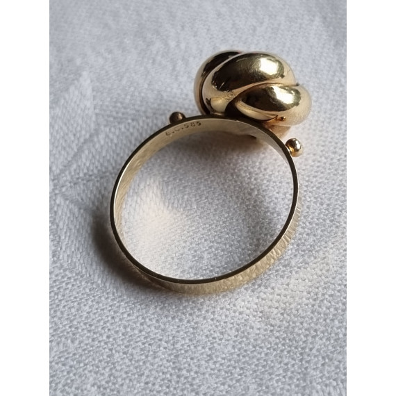 Fantastisk knute ring i 585 gult gull, strl 57, med kuler på siden, 3,1 gram