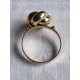 Fantastisk knute ring i 585 gult gull, strl 57, med kuler på siden, 3,1 gram