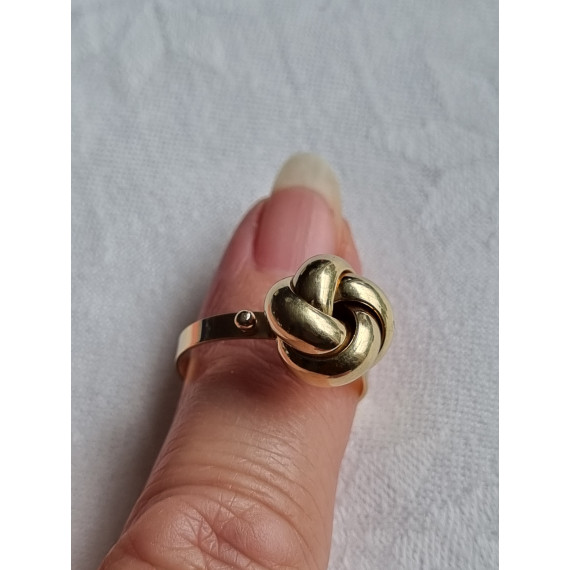Fantastisk knute ring i 585 gult gull, strl 57, med kuler på siden, 3,1 gram