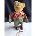 Ungarsk, eldre leke, mekanisk bamse med nøkkel, virker