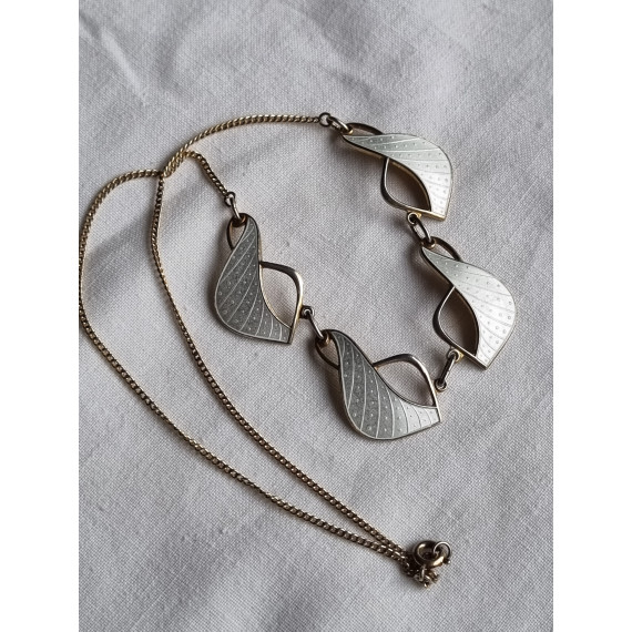 Sølv emalje smykke, halskjede med 4 sølv emalje deler, i 925S av Ivar T. Holth