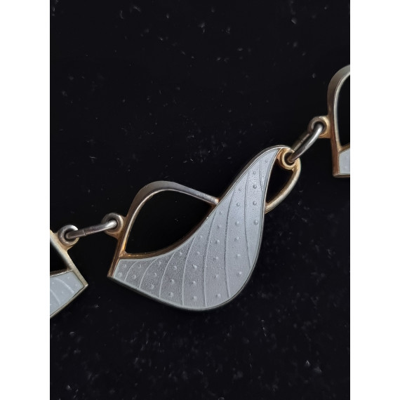 Sølv emalje smykke, halskjede med 4 sølv emalje deler, i 925S av Ivar T. Holth