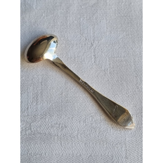 Opphøiet Rose saltskje, antikk variant, ca 6,5 cm, grav "A" og "16.08.25"