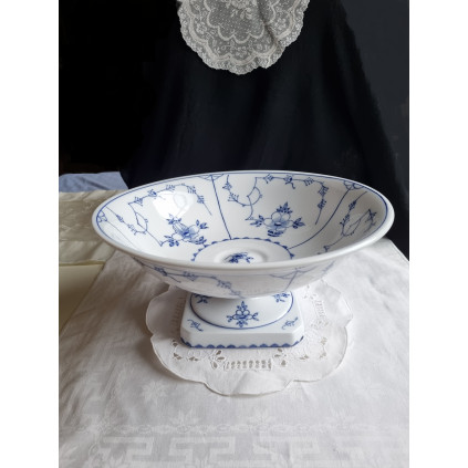 STORT stettefat i stråmønster, med diameter på 32,5 cm, H 15,2 cm