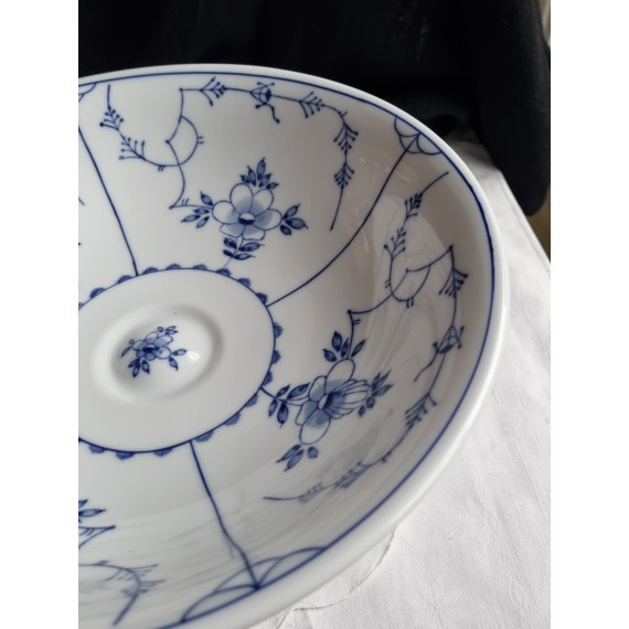 STORT stettefat i stråmønster, med diameter på 32,5 cm, H 15,2 cm