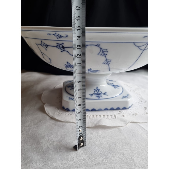 STORT stettefat i stråmønster, med diameter på 32,5 cm, H 15,2 cm