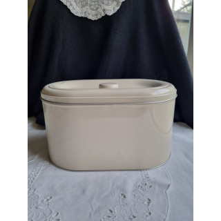 Stilren og nøytral brødboks med lokk, blikk, H 13 cm, L 25 cm, B 15 cm