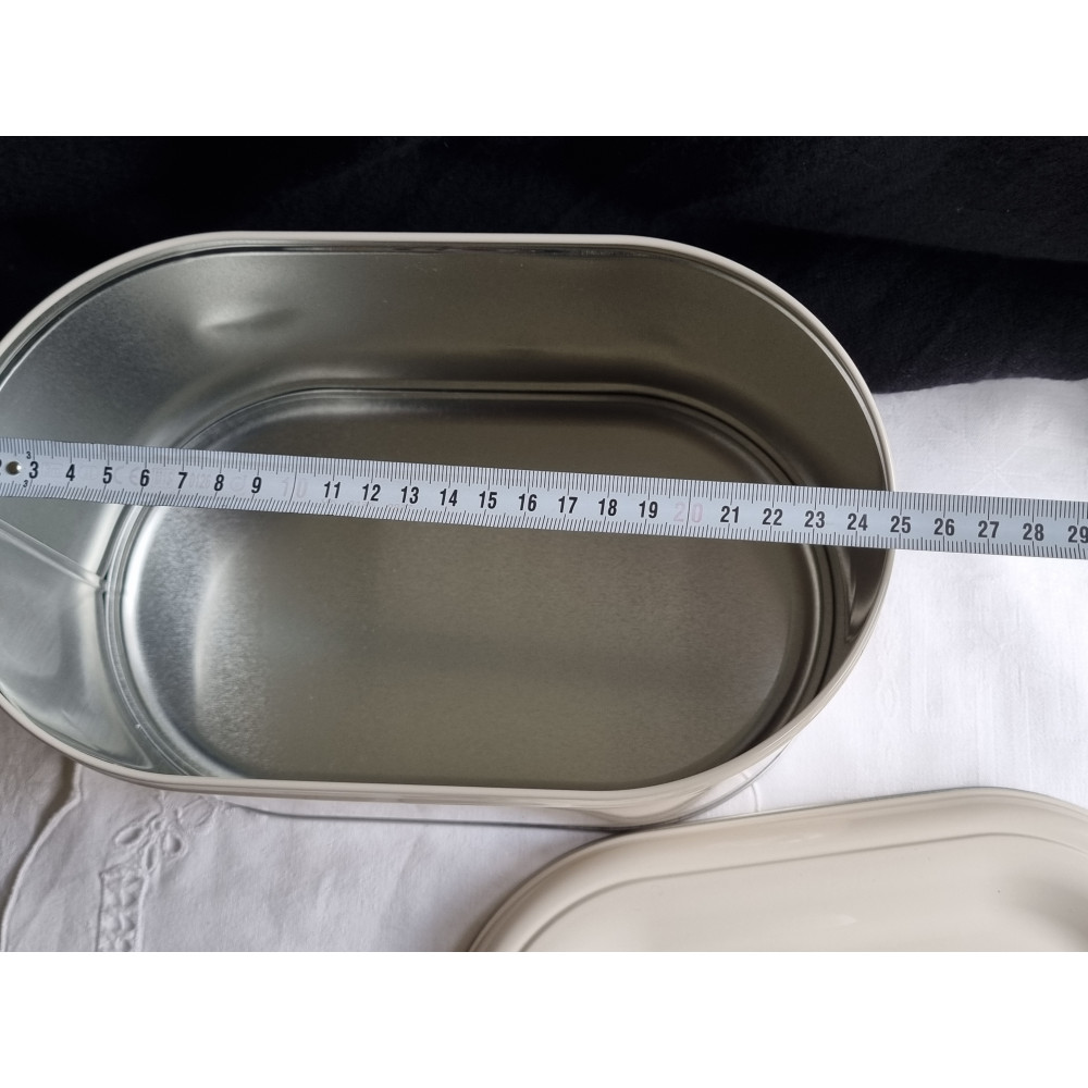 Stilren og nøytral brødboks med lokk, blikk, H 13 cm, L 25 cm, B 15 cm