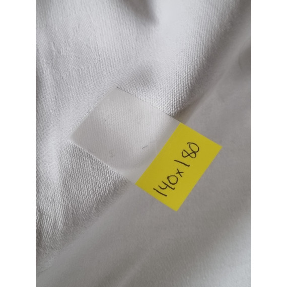 Hvit damaskduk med sjattering av blader, 140 x 180 cm, ingen flekker