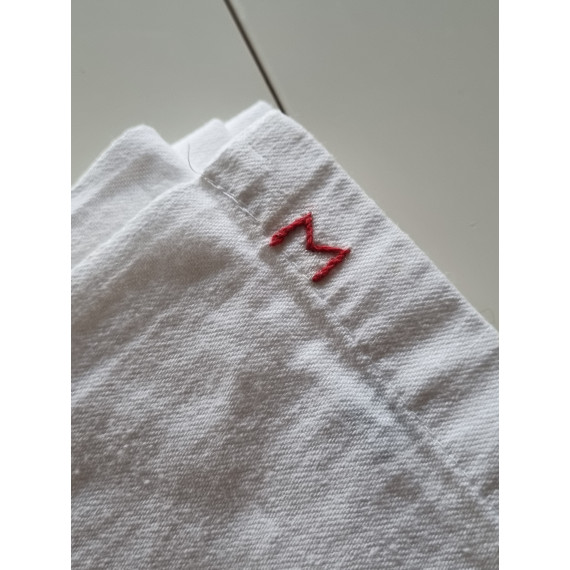 Hvit, solid 100% bomullsduk, restaurant duk 140 x 210 cm, ren og pen